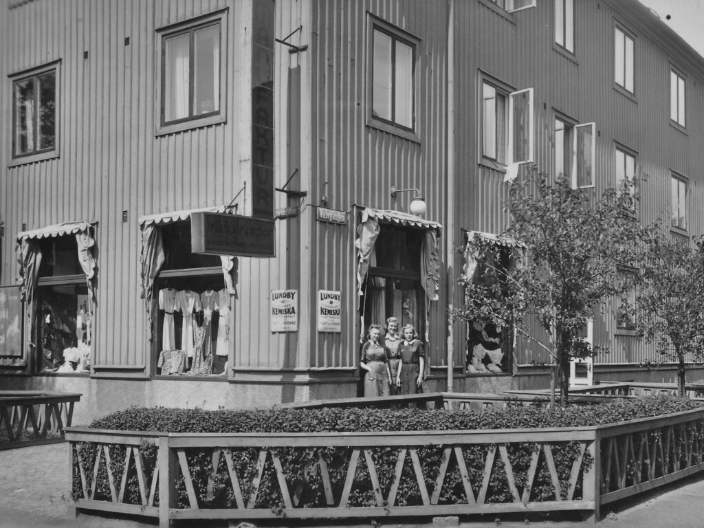 Wega Manufaktur kortvarumagasin 40-tal